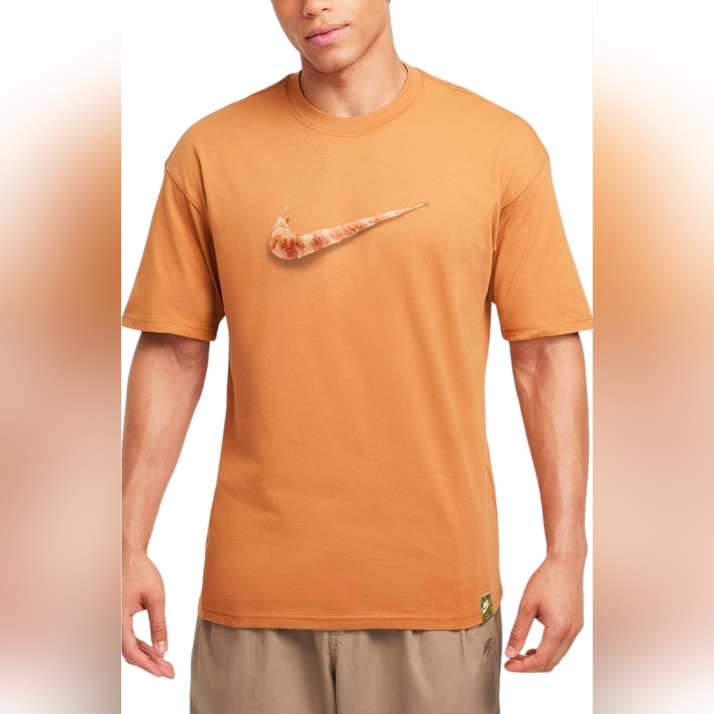 NWT Nike Max90 Croissant Tshirt - Picture 1 of 9